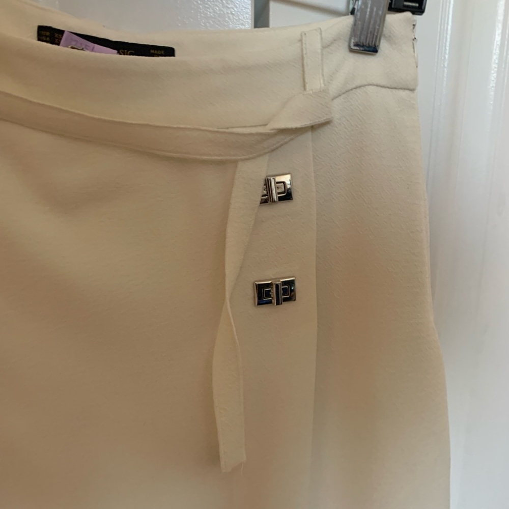 ZARA WHITE WRAP AROUND SKIRT SIZE XS LIKE NEW